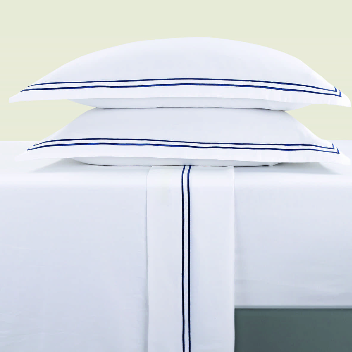 Ensemble de draps satin de coton - Biarritz Bleu fonce / Blanc - 230 x 270 cm + 150 x 200 x 30 cm + 2 x (50 x 80 cm) – Image 3