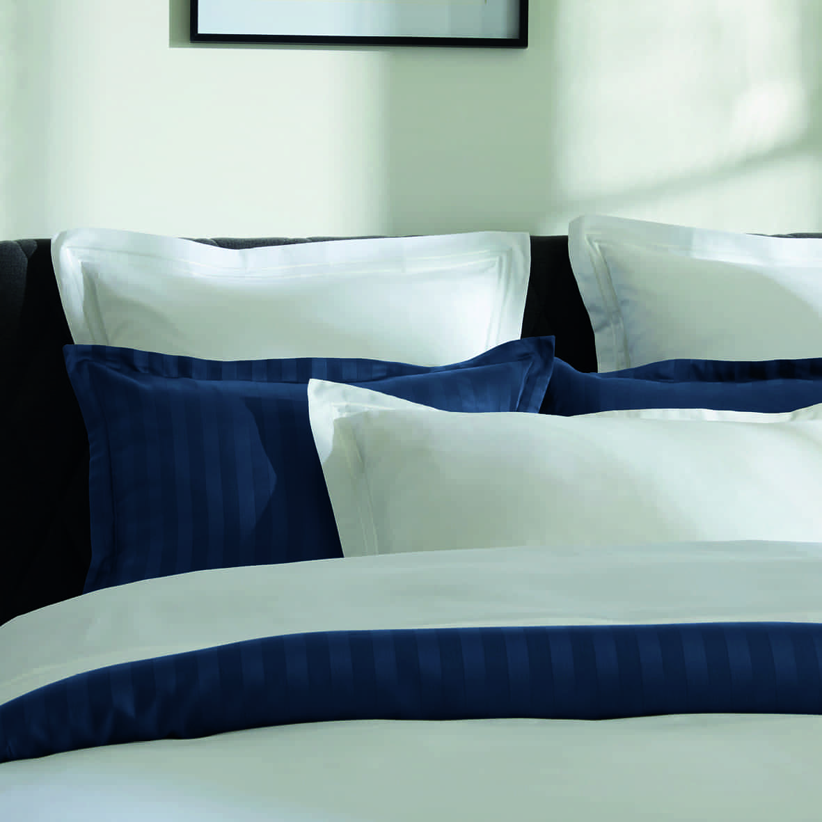 Housse de couette + 2 taies d'oreiller satin de coton - Biarritz Blanc / Blanc - 240 x 220 cm + 2 x (63 x 63 cm) – Image 3