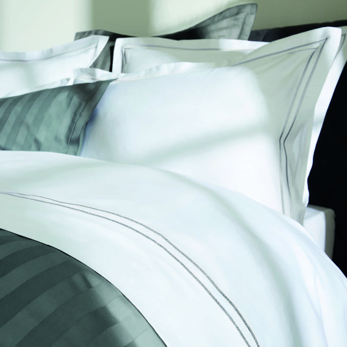 Taie de traversin satin de coton - Biarritz Grey / Blanc - 43 x 210 cm – Image 3