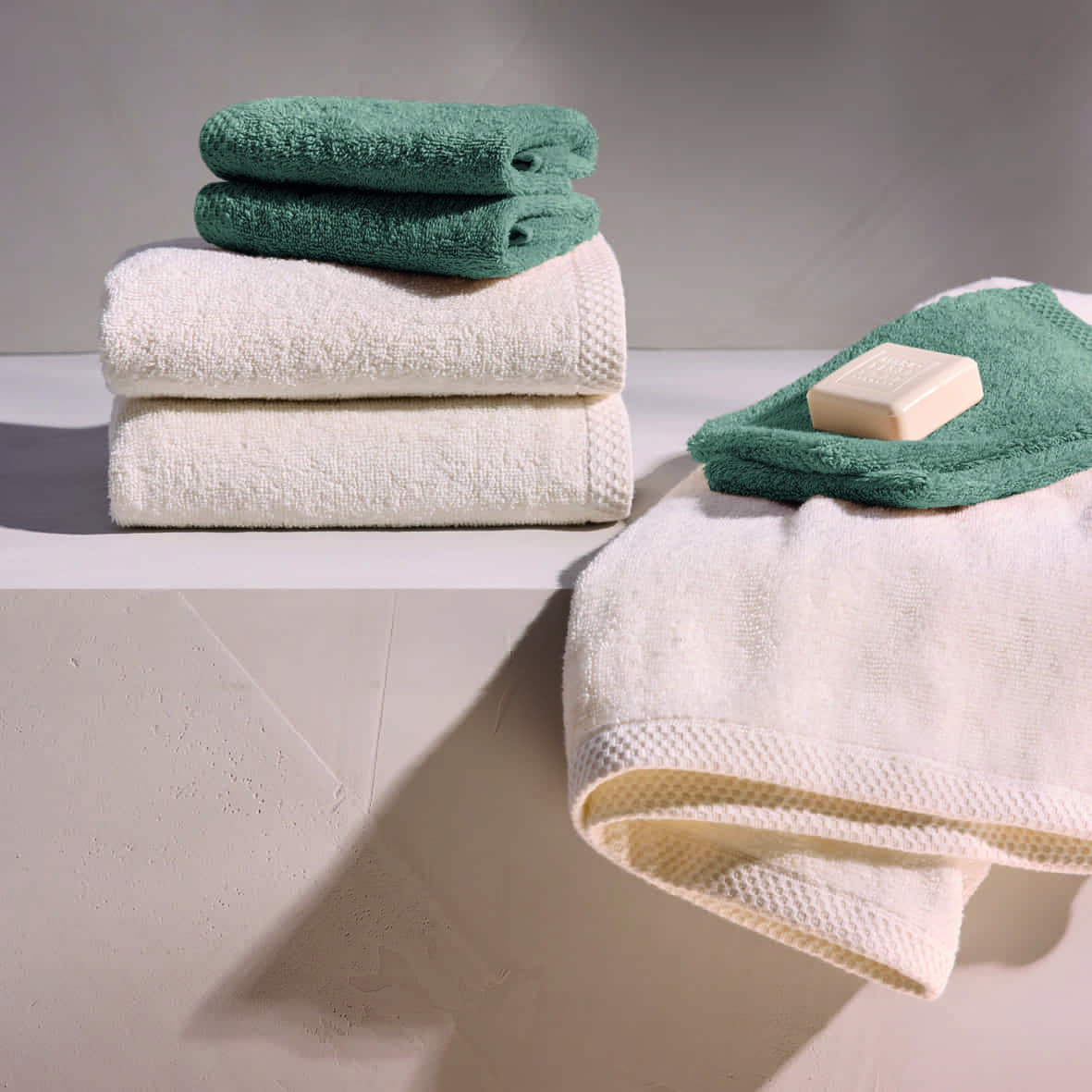 Serviette + drap de bain coton peigné LT - Oasis Vert bouteille - 2 x (50 x 100 cm) + 2 x (70 x 140 cm) – Image 3