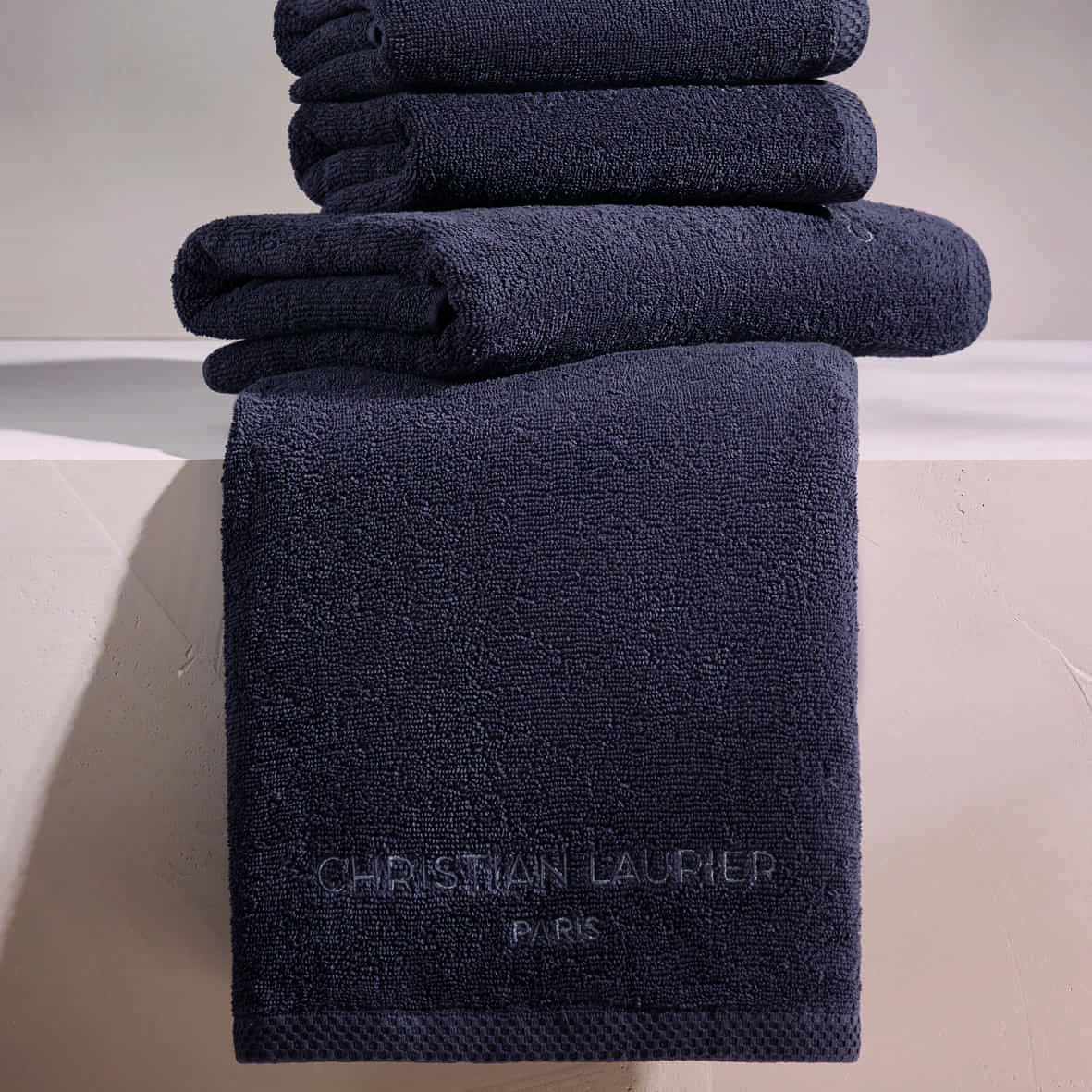 Serviette + drap de bain coton peigné LT - Oasis Gris foncé - 2 x (50 x 100 cm) + 2 x (70 x 140 cm) – Image 3