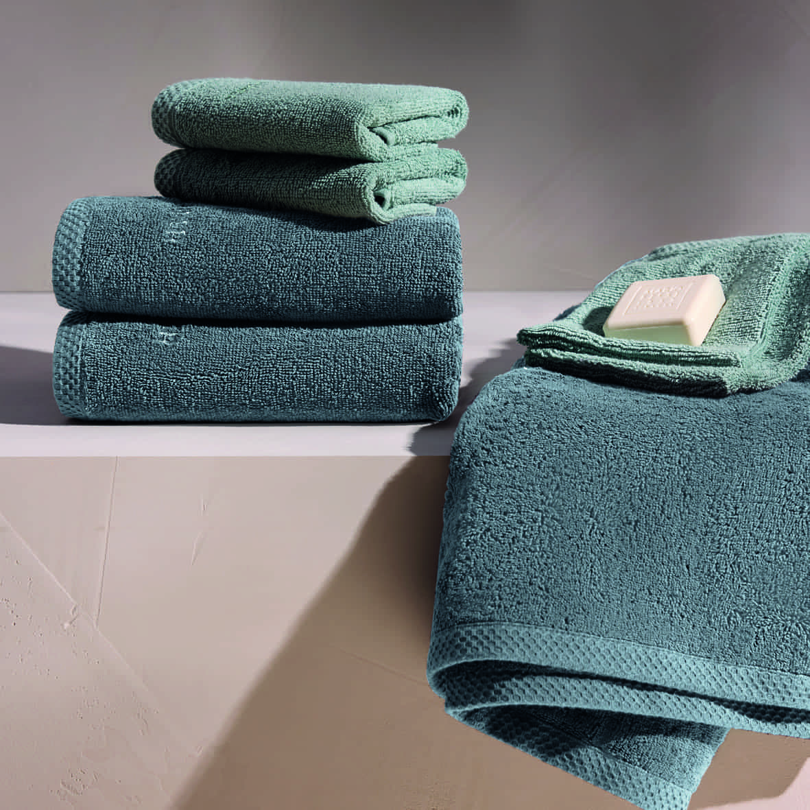 Drap de bain coton peigné LT - Oasis Bleu de Prusse - 100 x 150 cm – Image 3